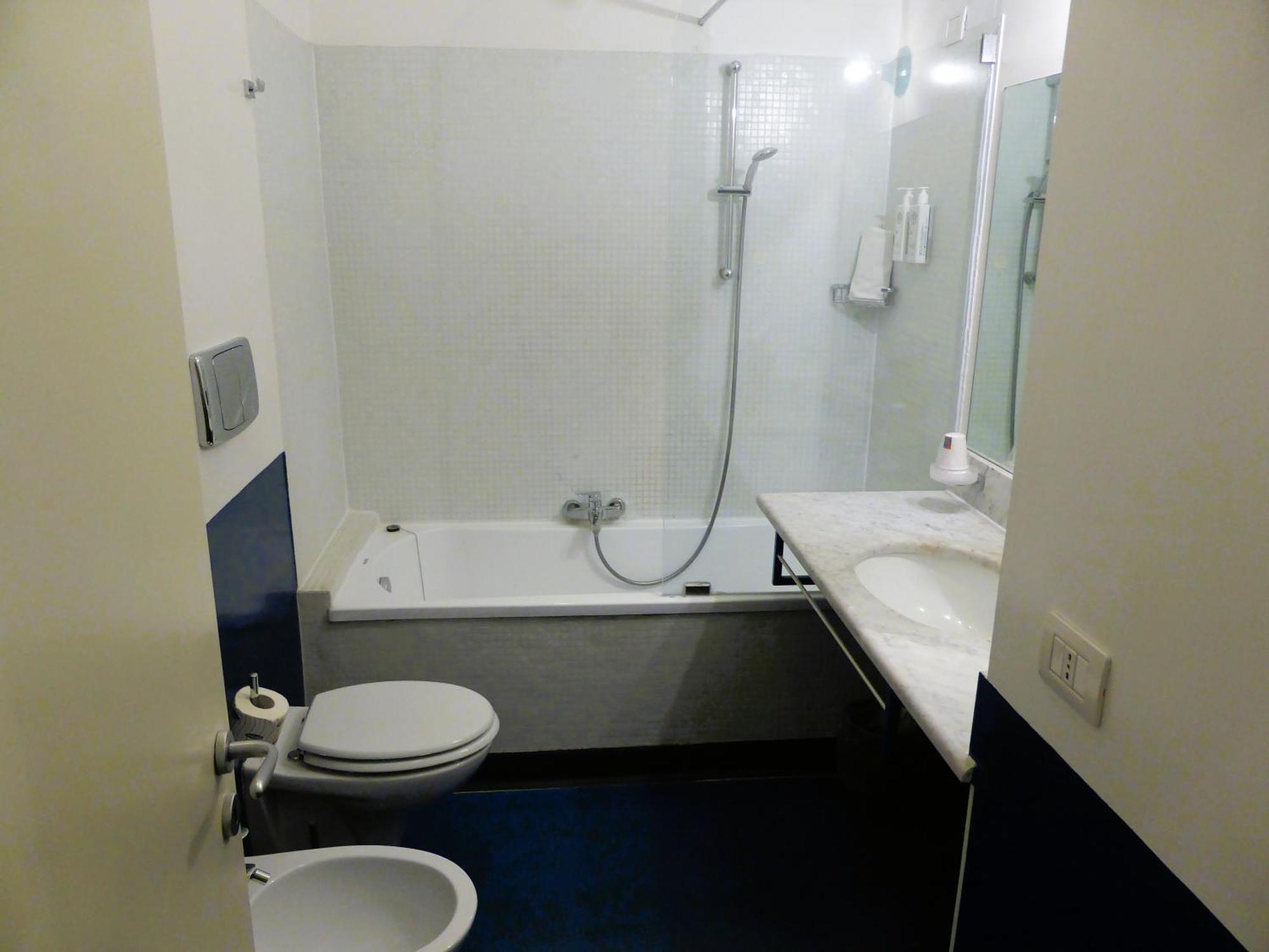 Correra 241 Lifestyle 3* Napoli